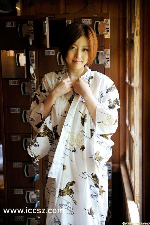 国产偷伦视频,揭秘网络偷拍现象背后的伦理困境 第2张 国产偷伦视频,揭秘网络偷拍现象背后的伦理困境 第2张